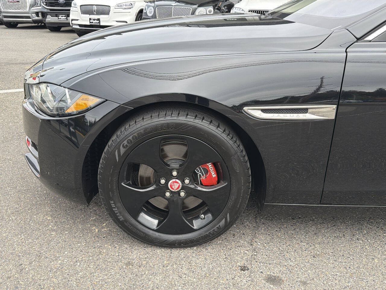 Used 2017 Jaguar XE RWD image 11