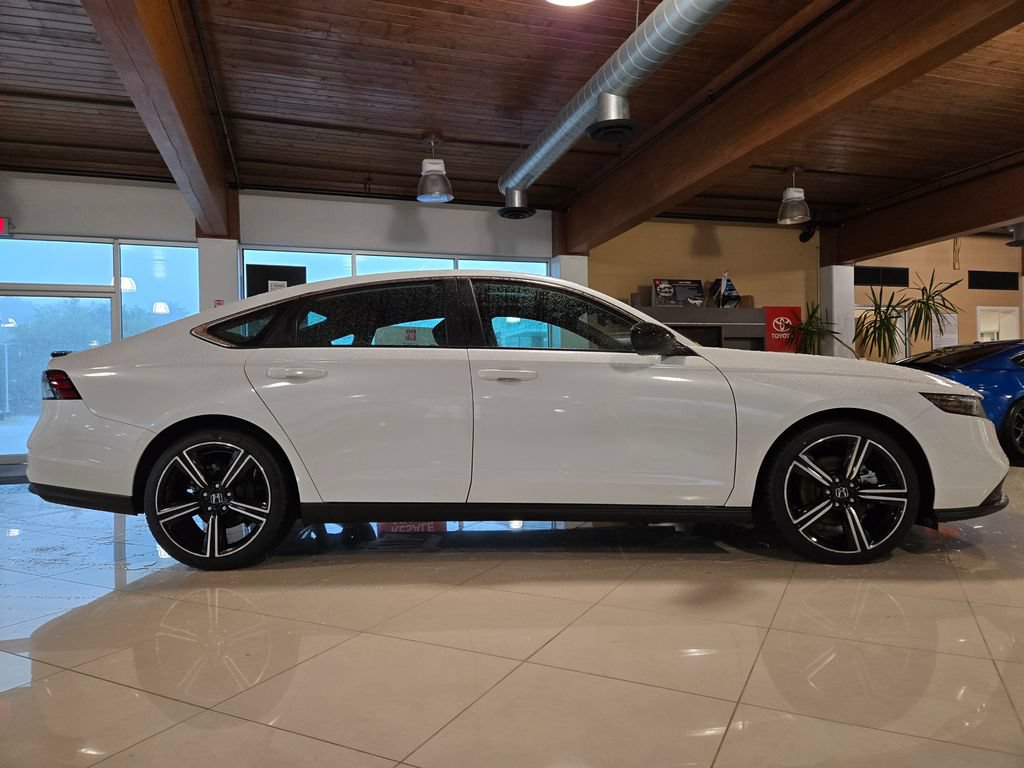 Used 2023 Honda Accord Sport image 7