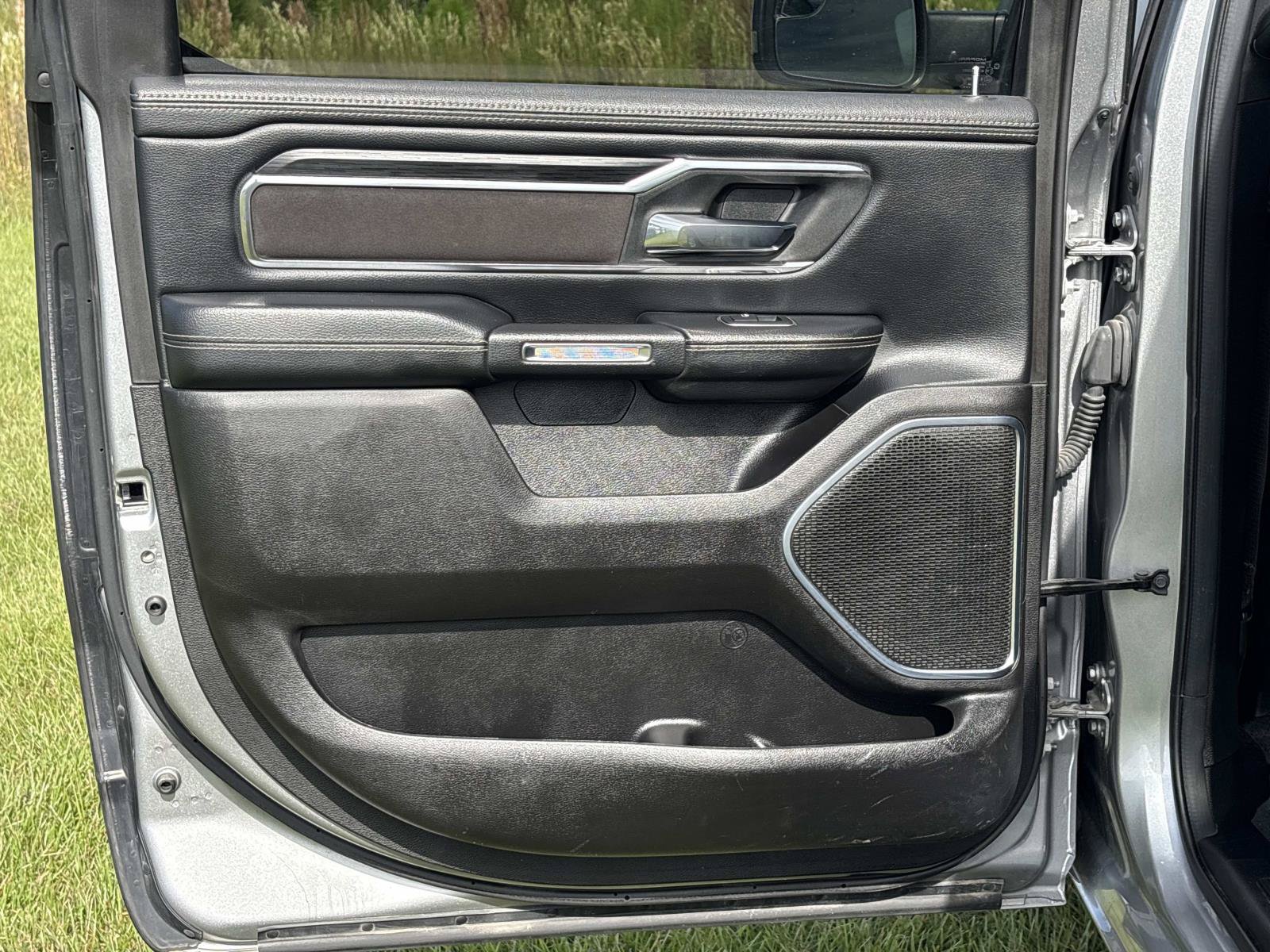 Certified 2024 RAM 1500 Laramie RWD image 12