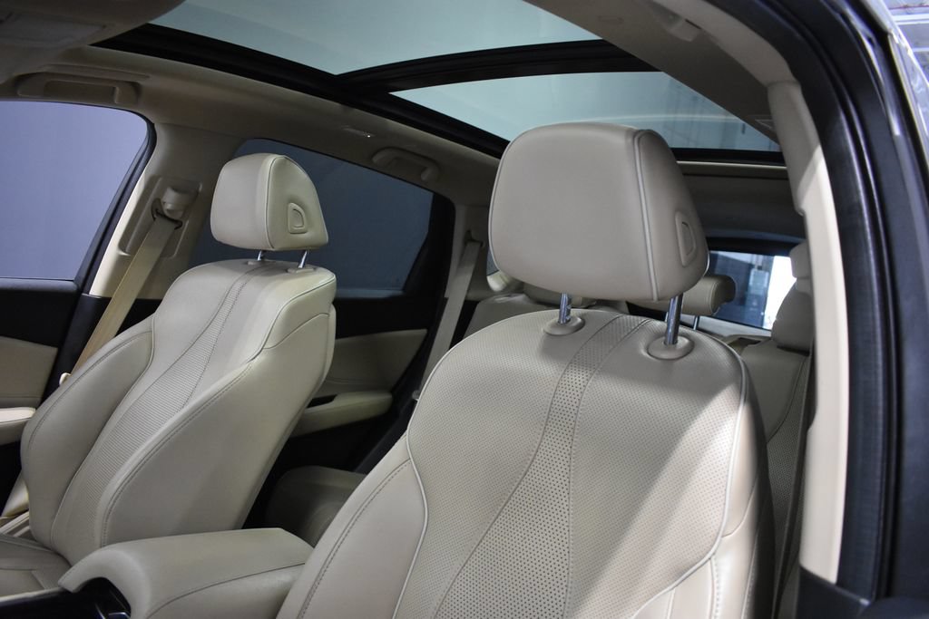 Used 2019 Acura RDX w/ Advance Package FWD image 17