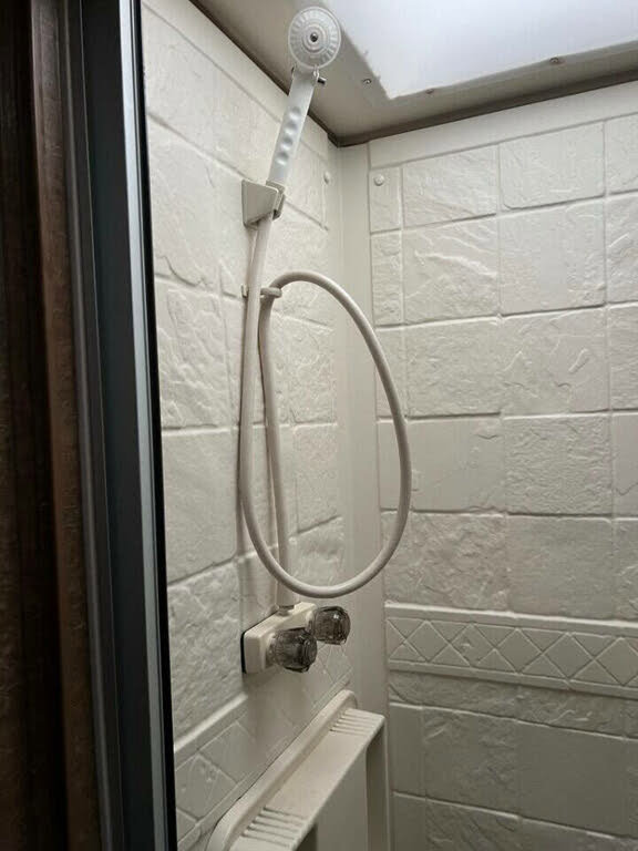 Used 2014 Ford E-350 and Econoline 350 Super Duty image 14