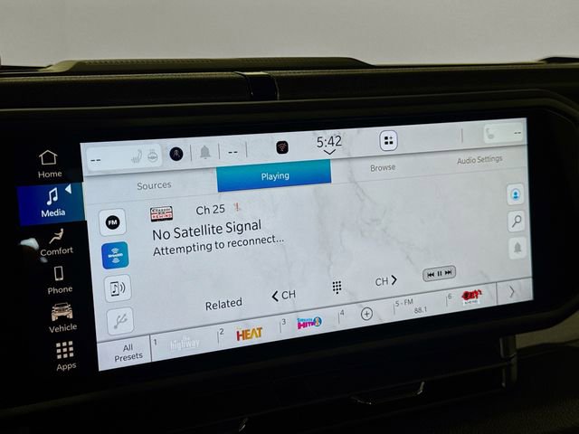 New 2025 Jeep Gladiator Sport image 17