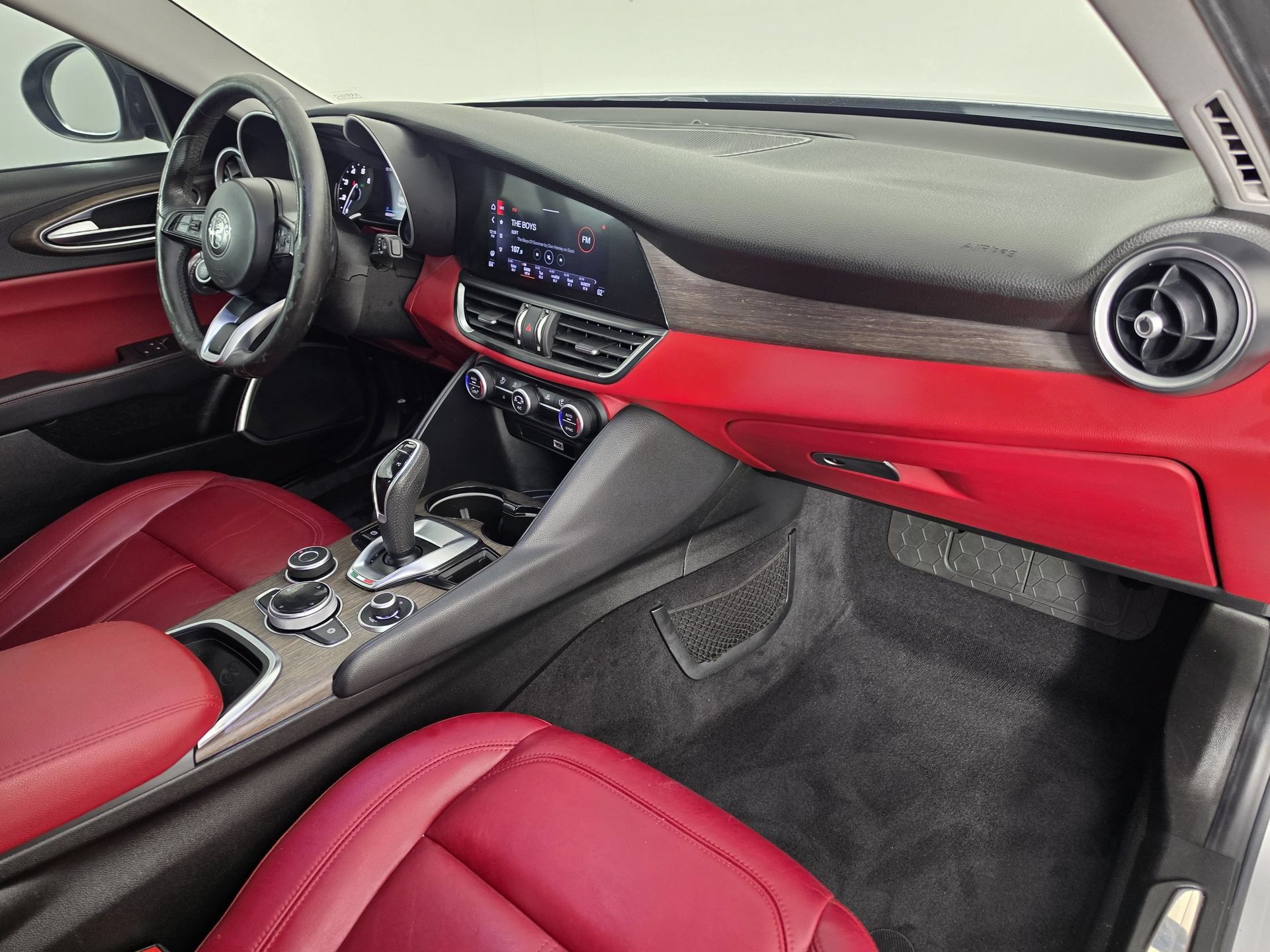 Used 2020 Alfa Romeo Giulia Ti w/ Nero Edizione RWD image 44
