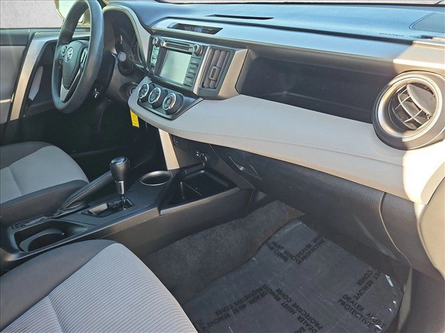 Used 2015 Toyota RAV4 LE FWD image 20