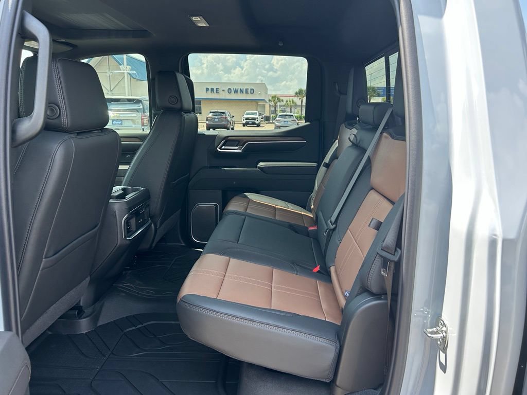 New 2026 Chevrolet Silverado 1500 High Country AWD/4WD image 16