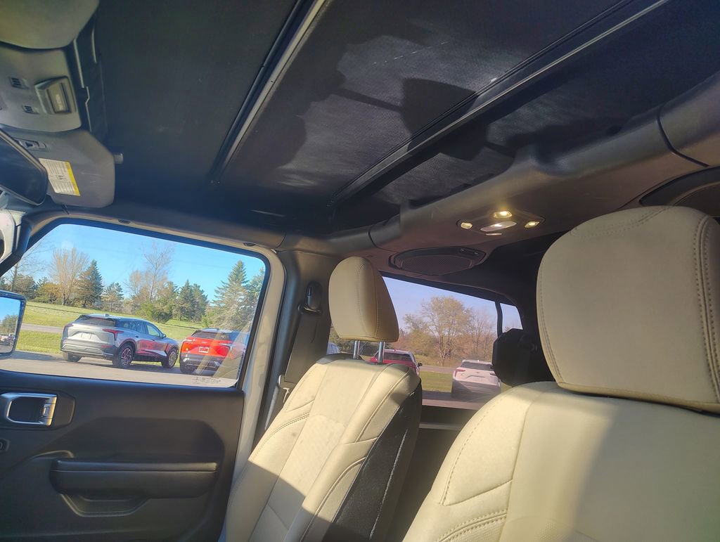 Used 2019 Jeep Wrangler Sport AWD/4WD image 13