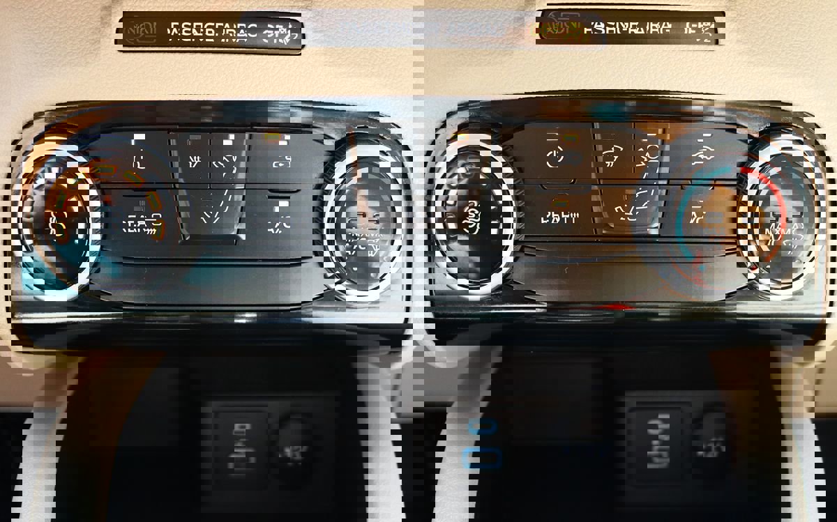 Used 2022 Ford Escape SE image 50