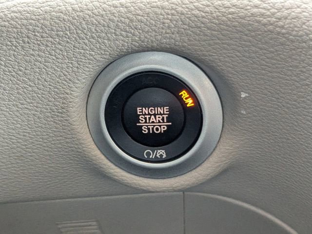 Used 2024 Chrysler Pacifica Limited image 37