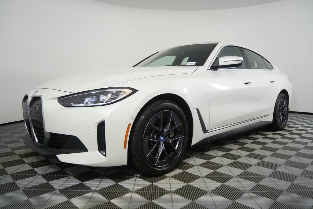 Used 2023 BMW i4 eDrive35 w/ Premium Package RWD image 7