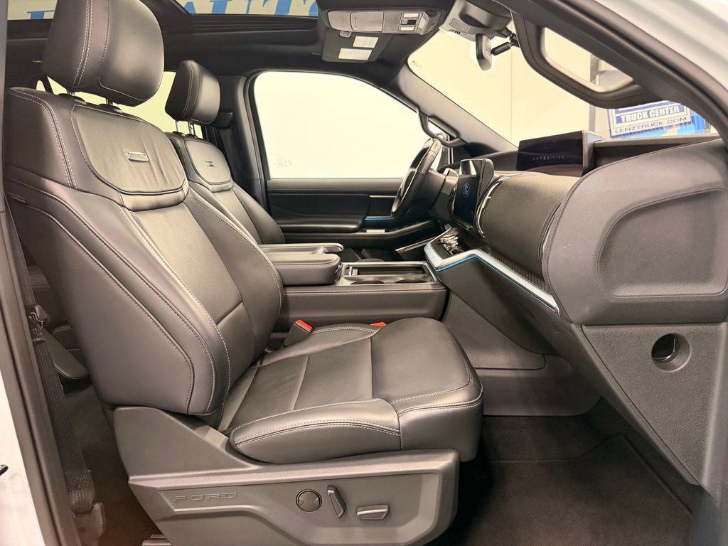 Used 2025 Ford Expedition Max Platinum w/ Stealth Appearance Package AWD/4WD image 23