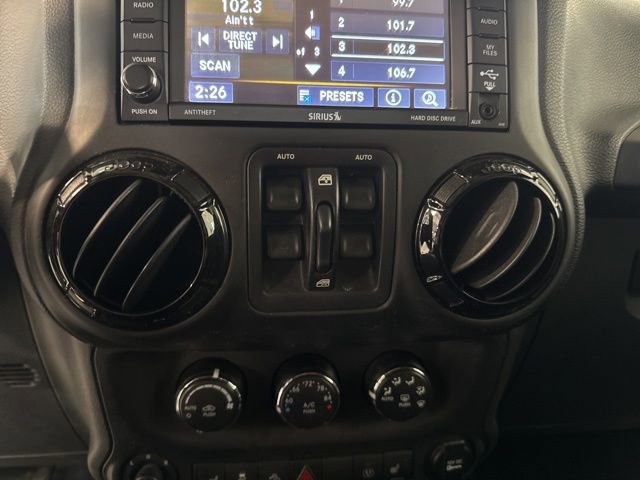 Used 2015 Jeep Wrangler Unlimited Sahara AWD/4WD image 36