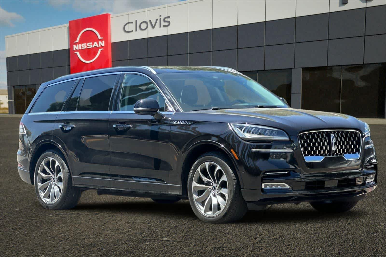 Used 2022 Lincoln Aviator Grand Touring w/ Class IV Trailer Tow Package AWD/4WD image 10