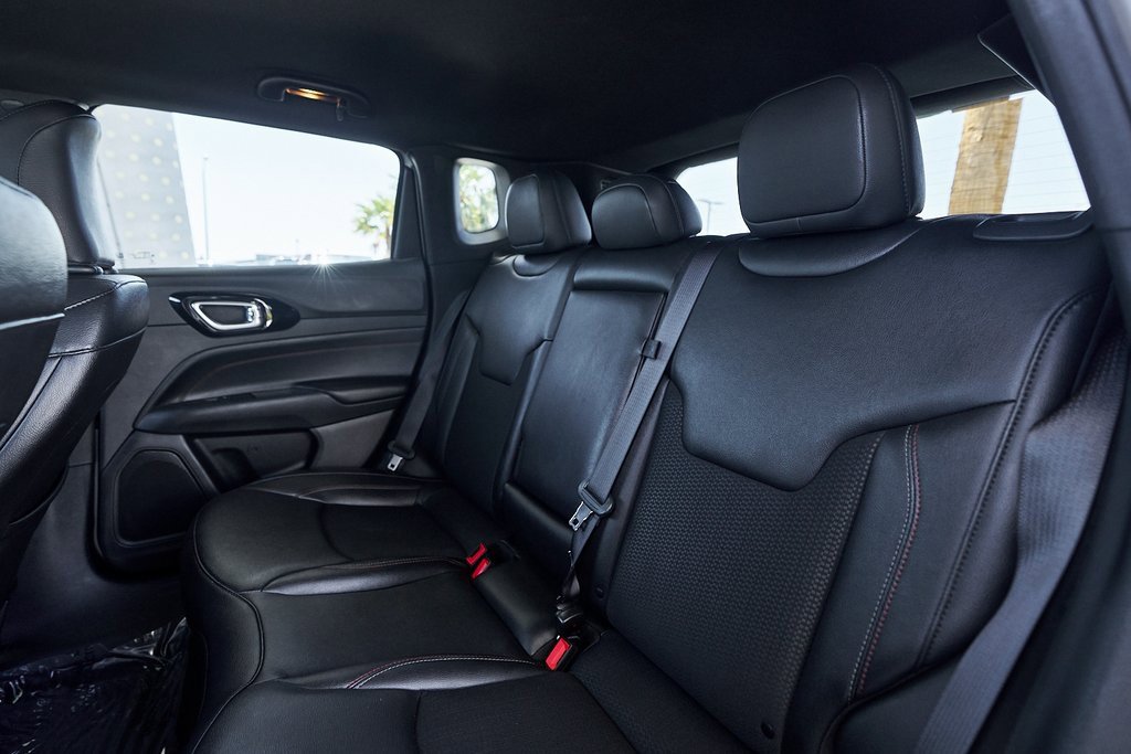 Used 2024 Jeep Compass Trailhawk image 28