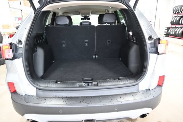 Used 2020 Ford Escape Titanium AWD/4WD image 30