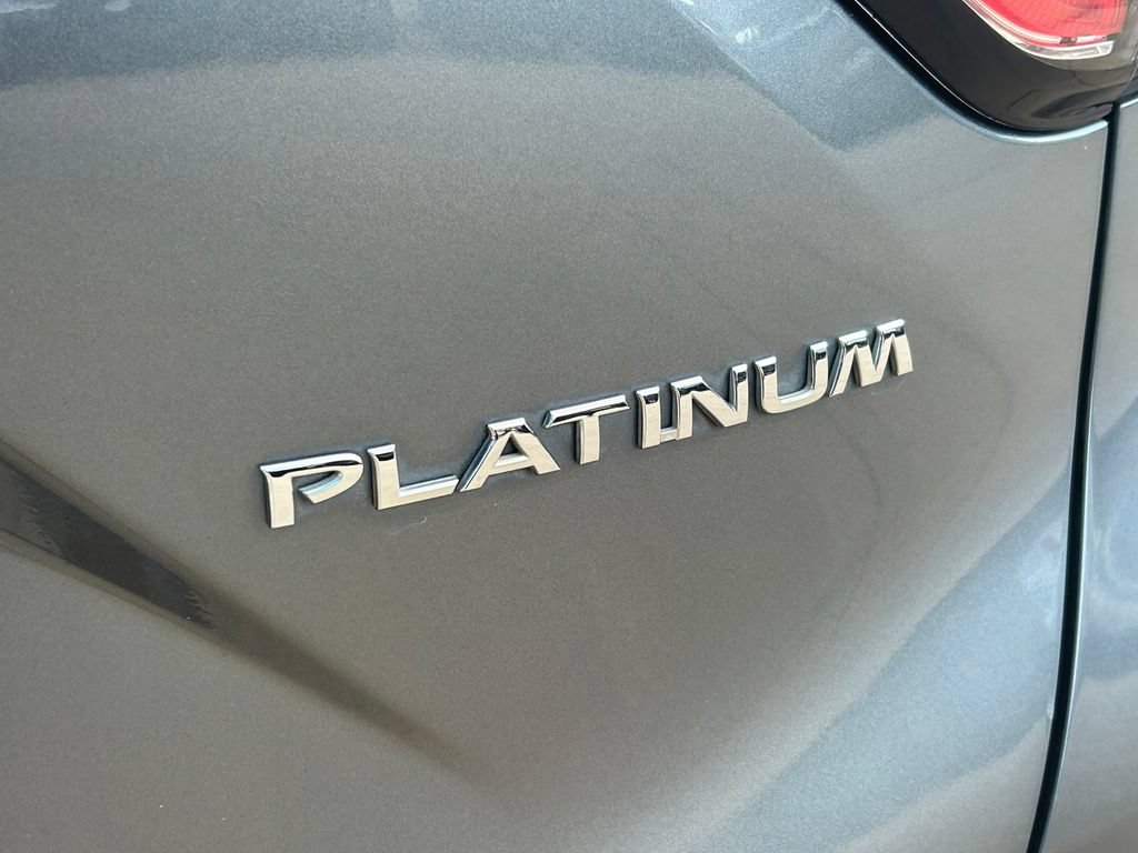 Used 2017 Nissan Murano Platinum w/ Platinum Technology Package FWD image 14