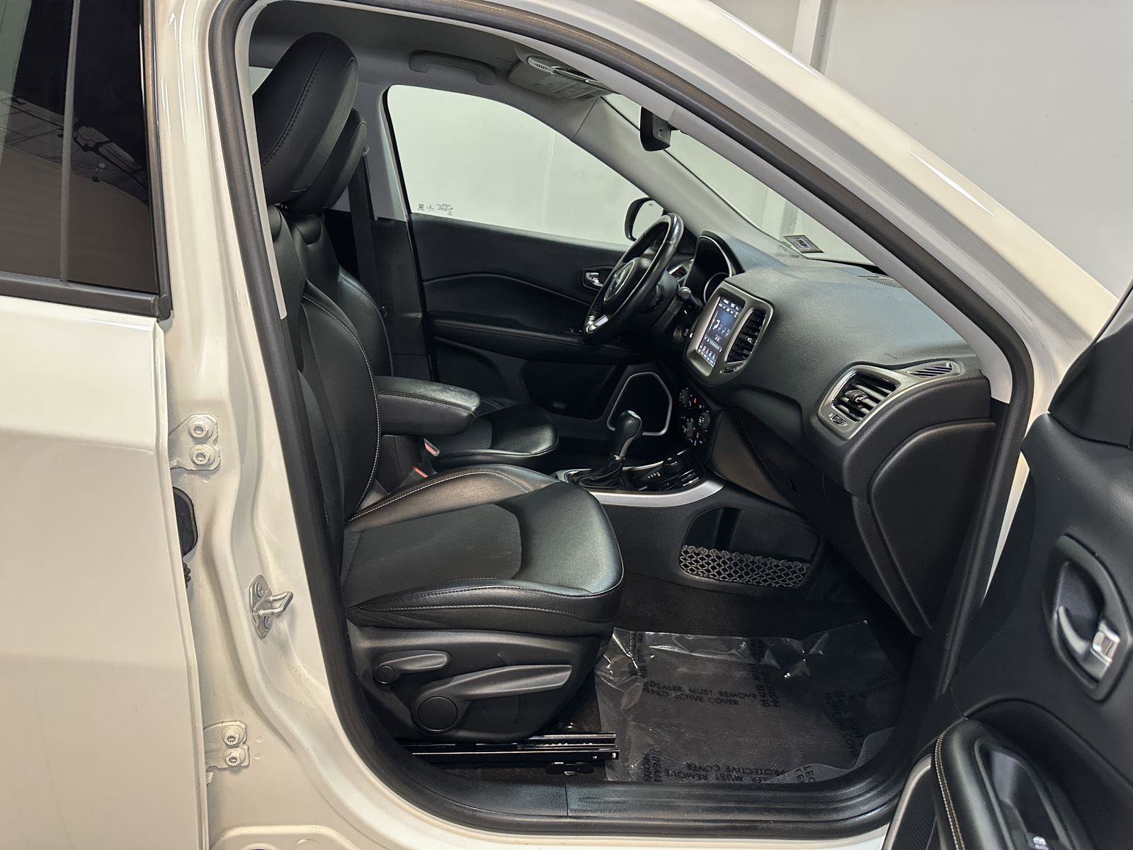 Used 2019 Jeep Compass Latitude w/ Popular Equipment Group image 39