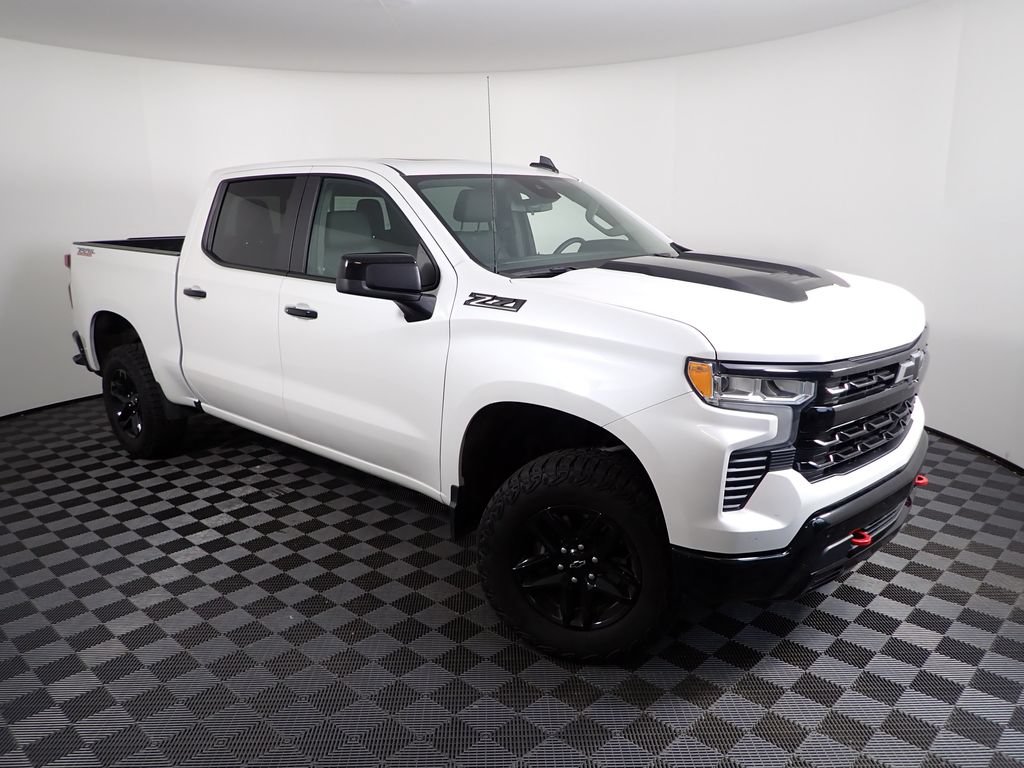 Used 2024 Chevrolet Silverado 1500 LT Trail Boss w/ Convenience Package II AWD/4WD image 8
