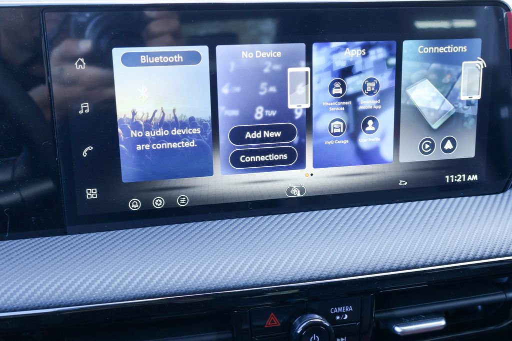 New 2026 Nissan Kicks SR image 3