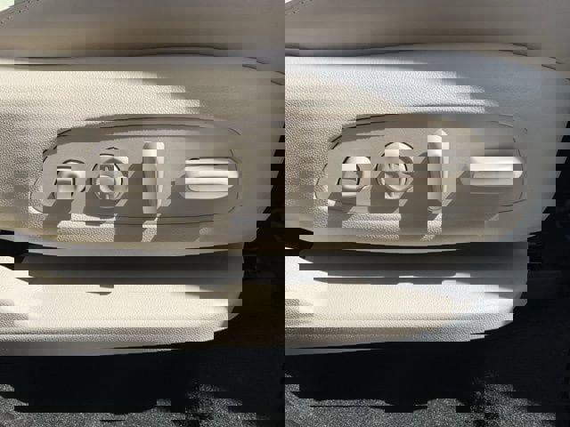 Used 2023 Buick Enclave Avenir w/ Avenir Technology Package image 22