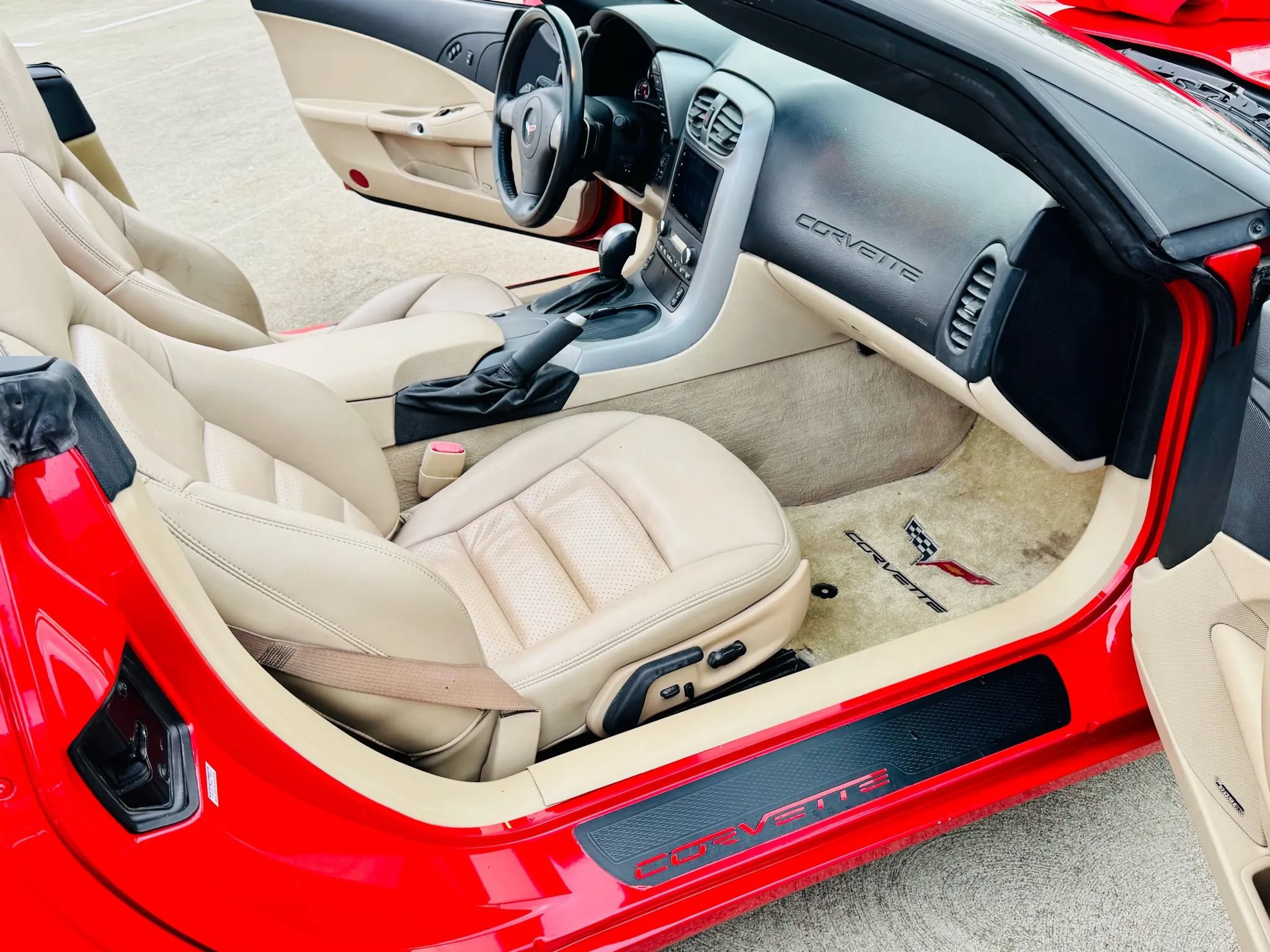 Used 2006 Chevrolet Corvette Convertible w/ Preferred Equipment Group RWD image 25