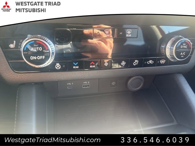 New 2025 Mitsubishi Outlander SEL image 28