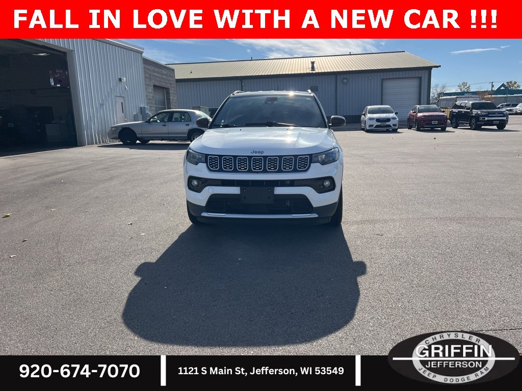 Used 2024 Jeep Compass Limited image 4