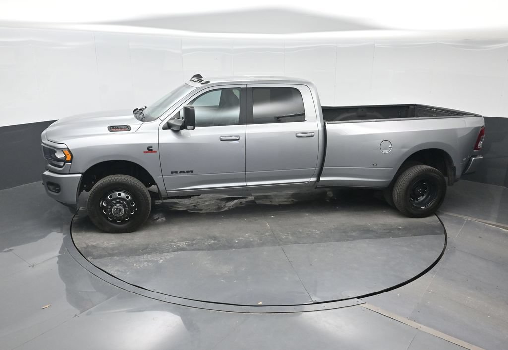 Used 2021 RAM 3500 Big Horn w/ Night Edition AWD/4WD image 18