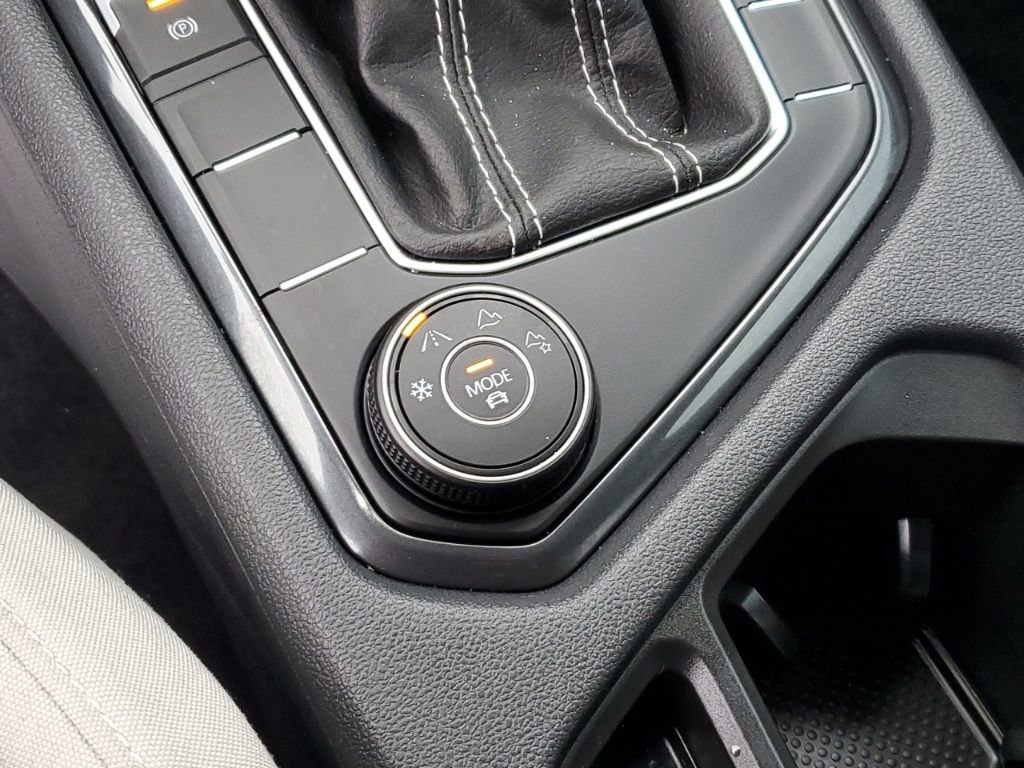 Used 2024 Volkswagen Tiguan S image 22