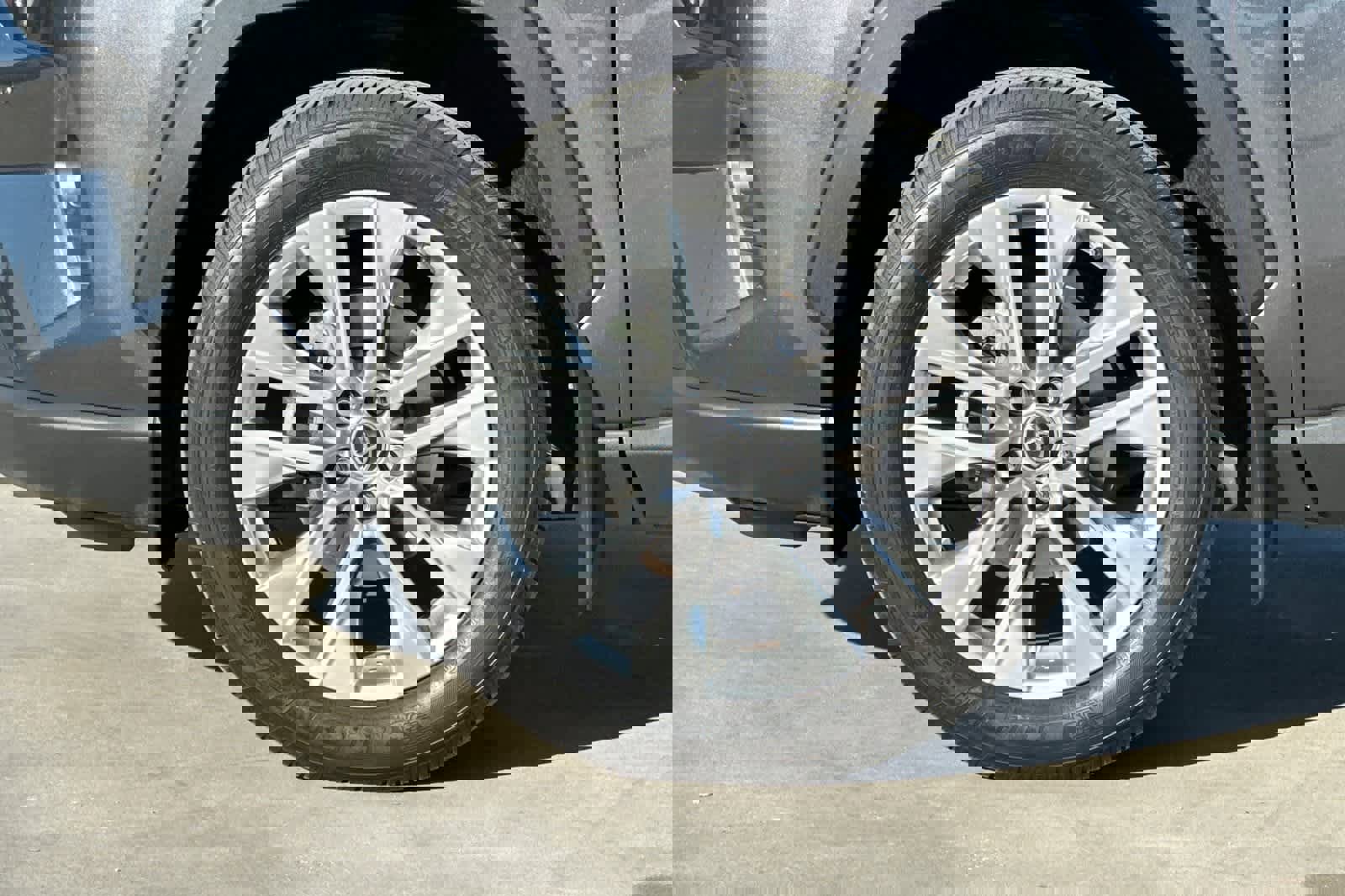 Used 2019 Toyota RAV4 Limited w/ Advanced Technology Package image 29