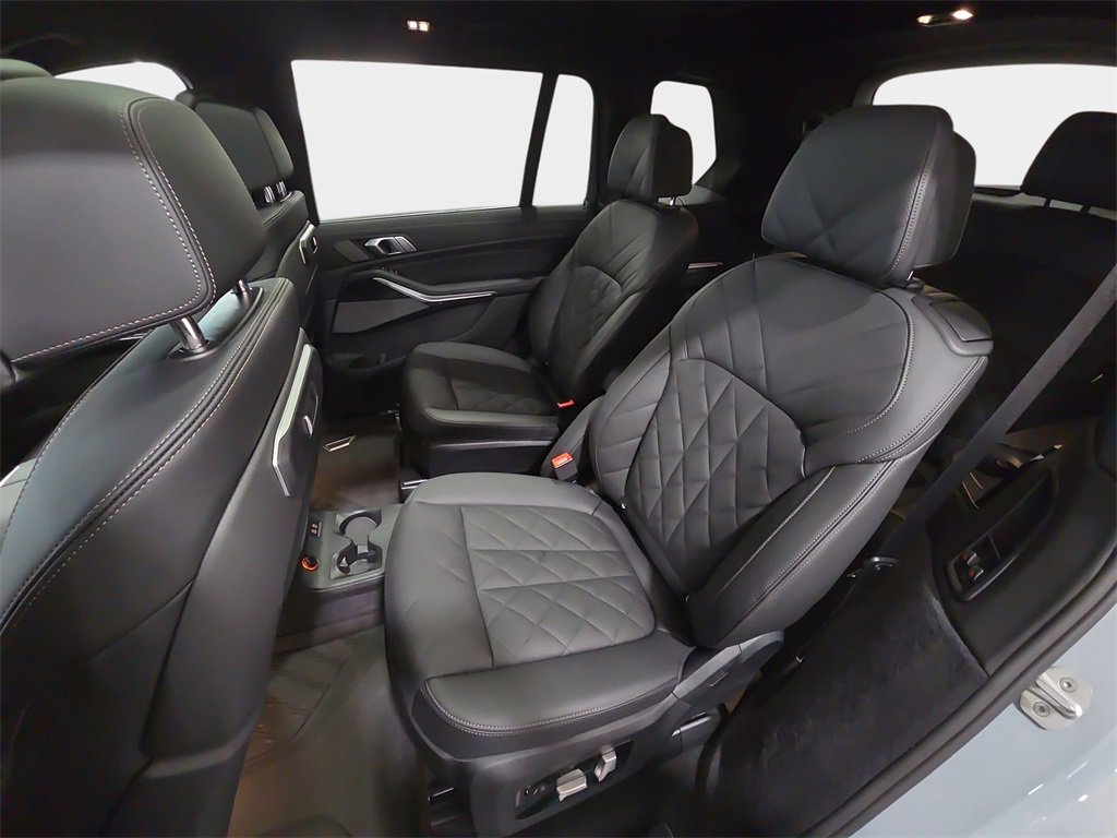 Used 2026 BMW X7 xDrive40i w/ M Sport Package image 12