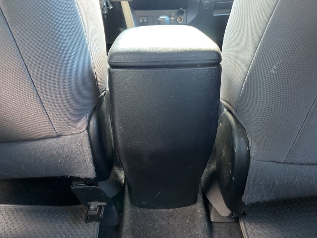 Used 2015 Toyota RAV4 LE image 10
