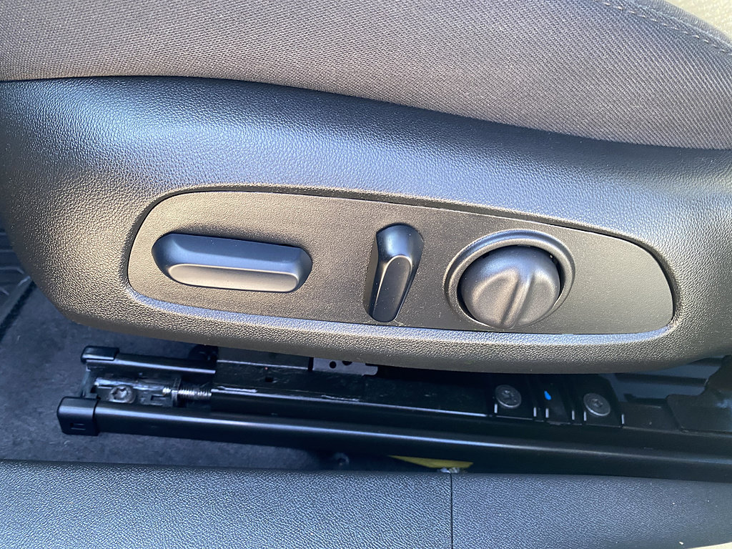 Used 2023 Chevrolet Malibu LT FWD image 14
