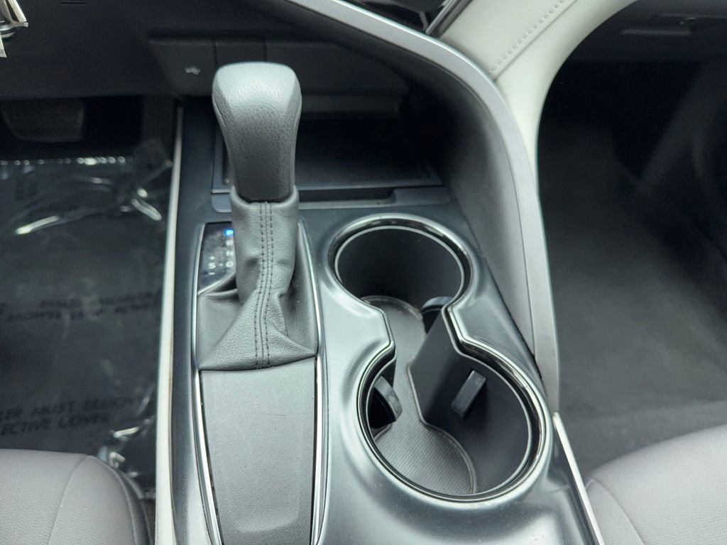 Used 2020 Toyota Camry LE image 27