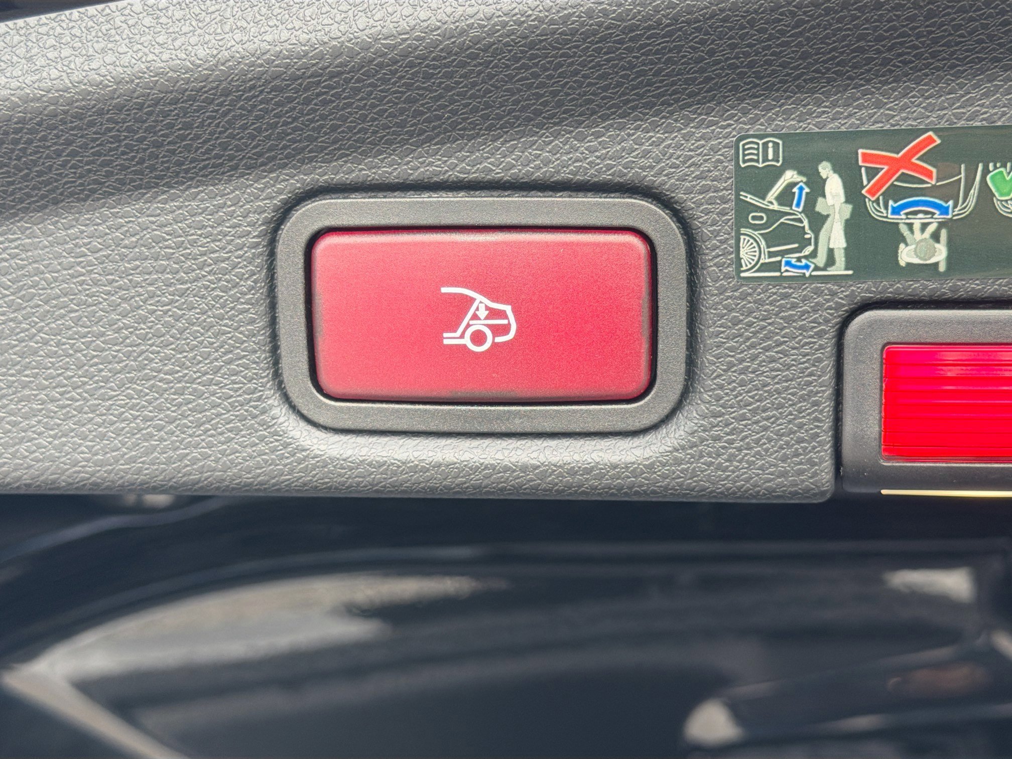 Used 2023 Mercedes-Benz E 450 Cabriolet image 13