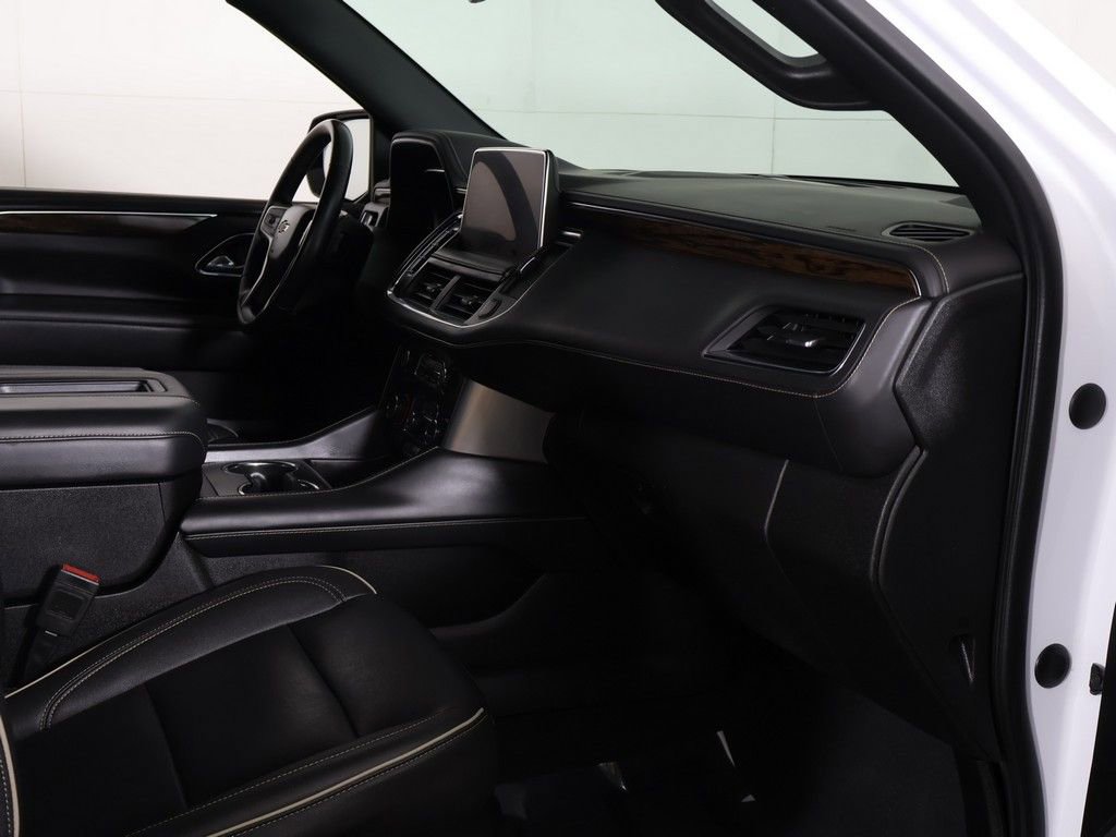Used 2023 Chevrolet Suburban Premier AWD/4WD image 28