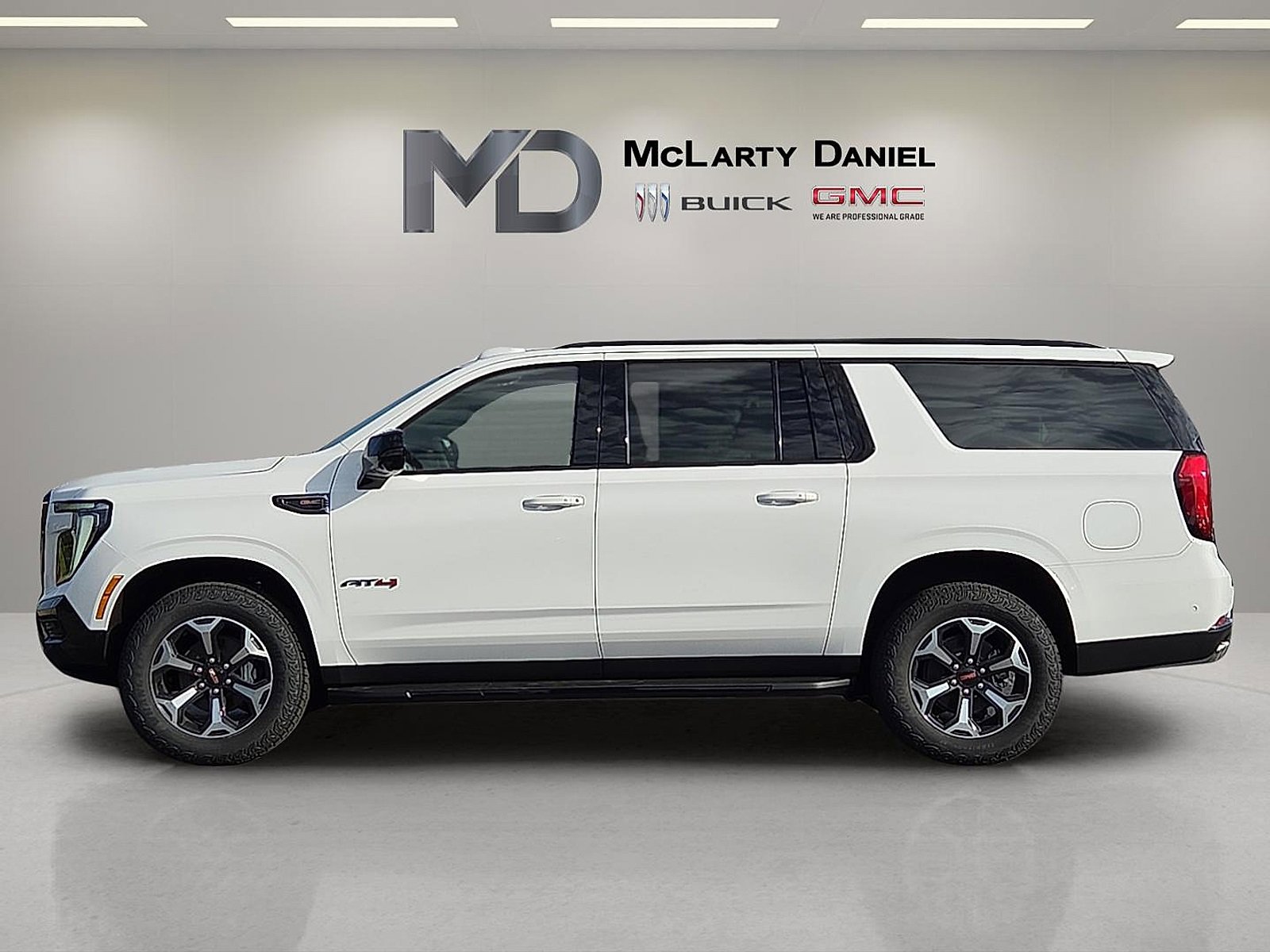 New 2026 GMC Yukon XL AT4 image 3