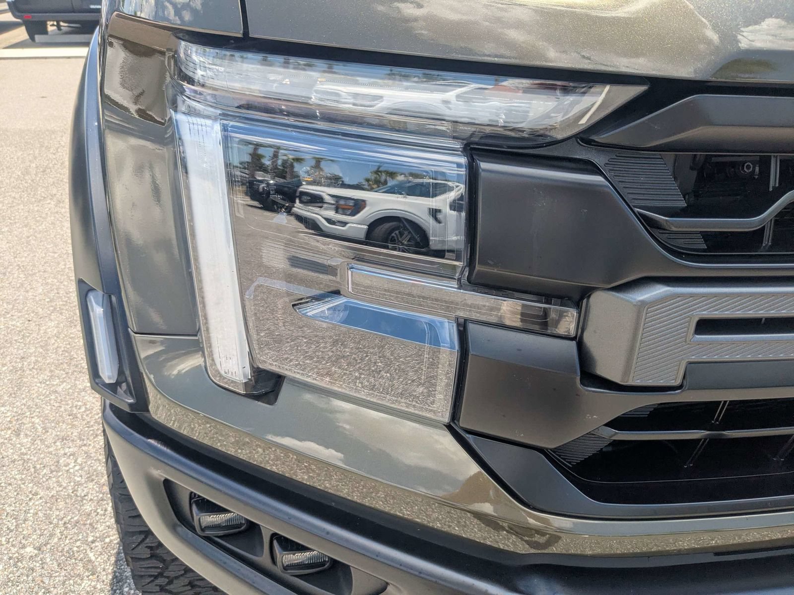 Used 2025 Ford F150 Raptor AWD/4WD image 10