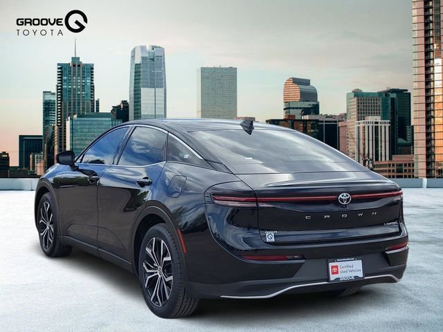 Used 2023 Toyota Crown Limited AWD/4WD image 3