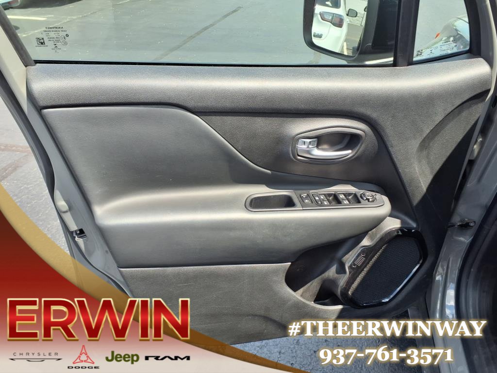 Certified 2022 Jeep Renegade Altitude w/ Convenience Group image 16