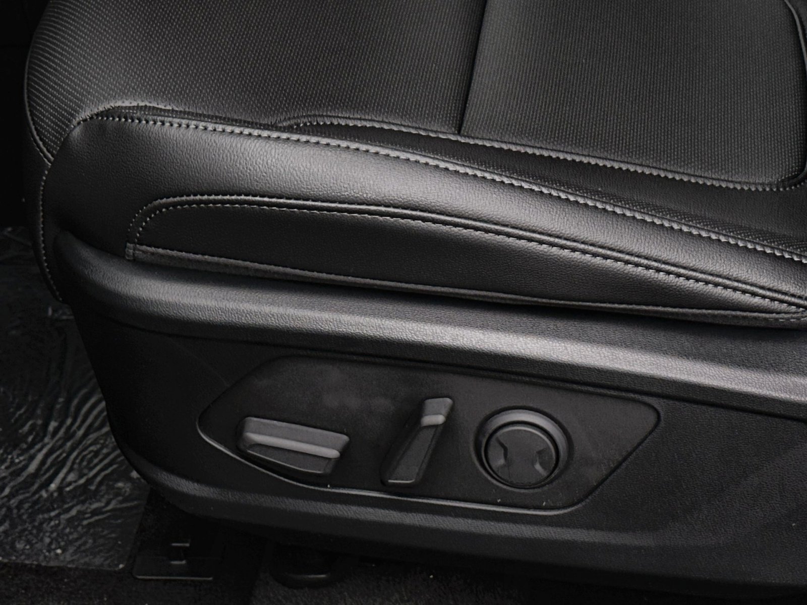 New 2026 Hyundai Santa Cruz SEL image 14