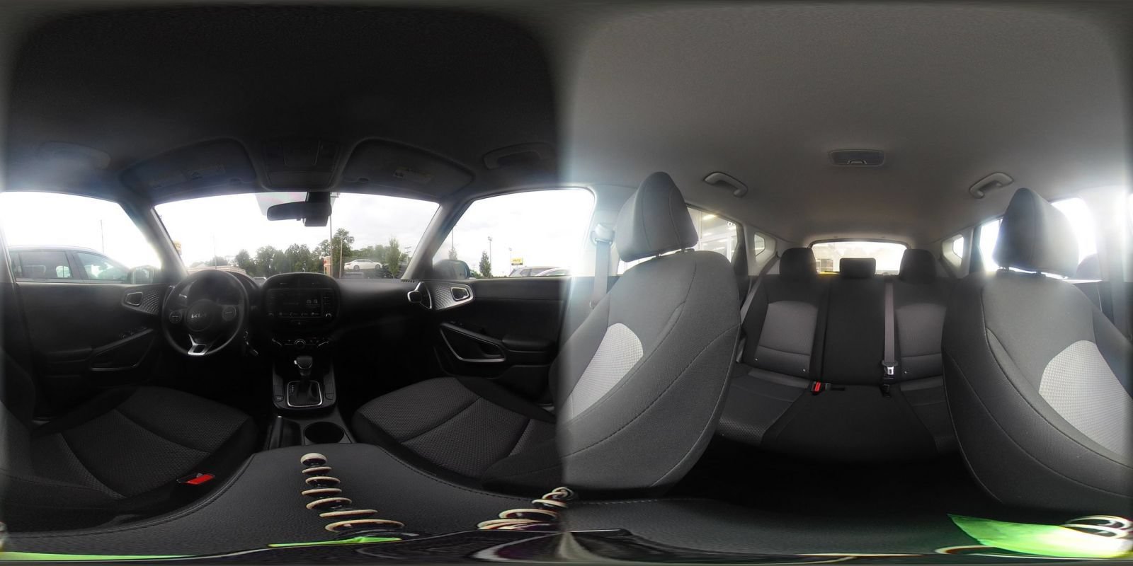 Used 2025 Kia Soul LX w/ LX Technology Package FWD image 37