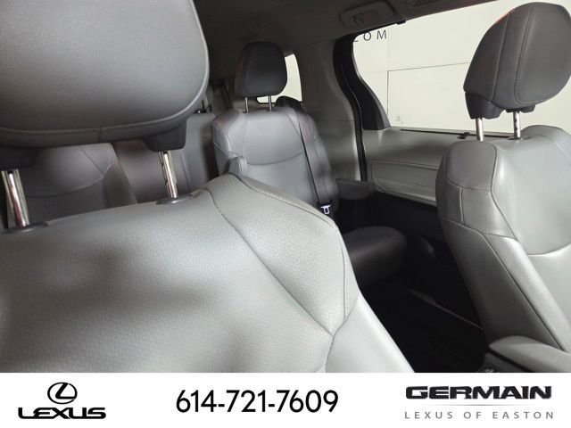 Used 2021 Toyota Sienna XLE FWD image 21