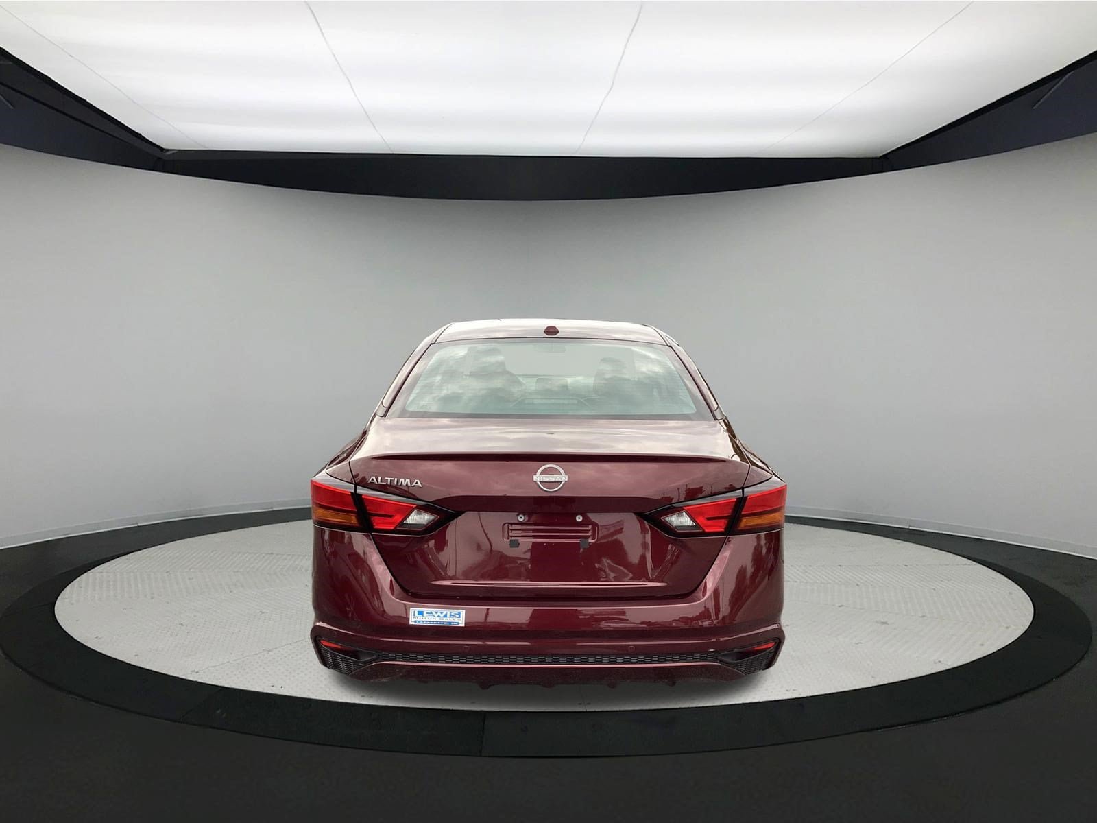 Used 2025 Nissan Altima 2.5 SV FWD image 7