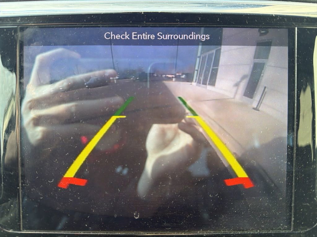 Used 2018 Chrysler Pacifica Touring Plus w/ S Appearance Package image 11