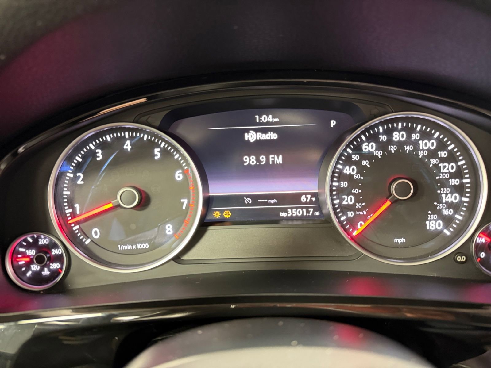 Used 2013 Volkswagen Touareg Sport image 20