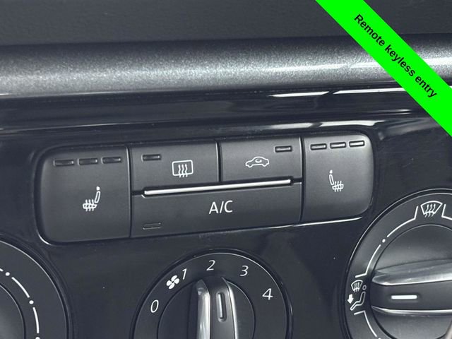 Used 2018 Volkswagen Beetle 2.0T S image 18