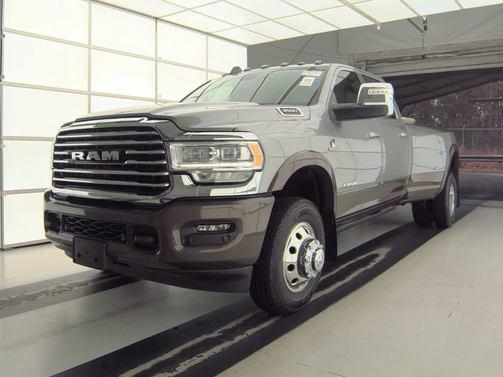 Used 2023 RAM 3500 Limited image 4