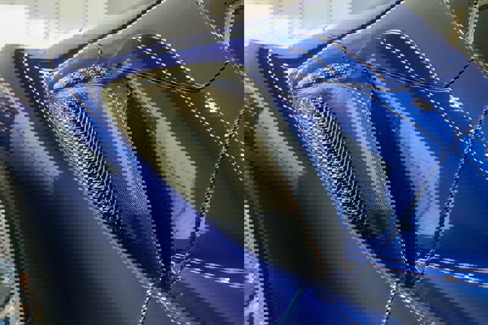 Used 2022 Ferrari SF90 Spider image 14