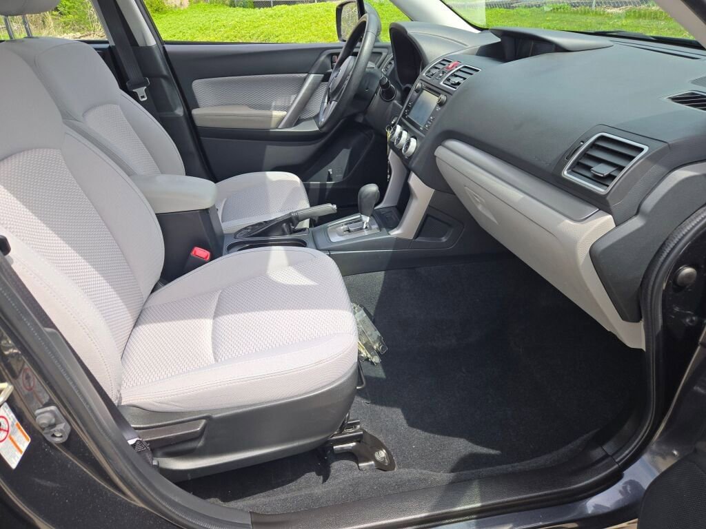 Used 2018 Subaru Forester 2.5i w/ Alloy Wheel Package AWD/4WD image 6
