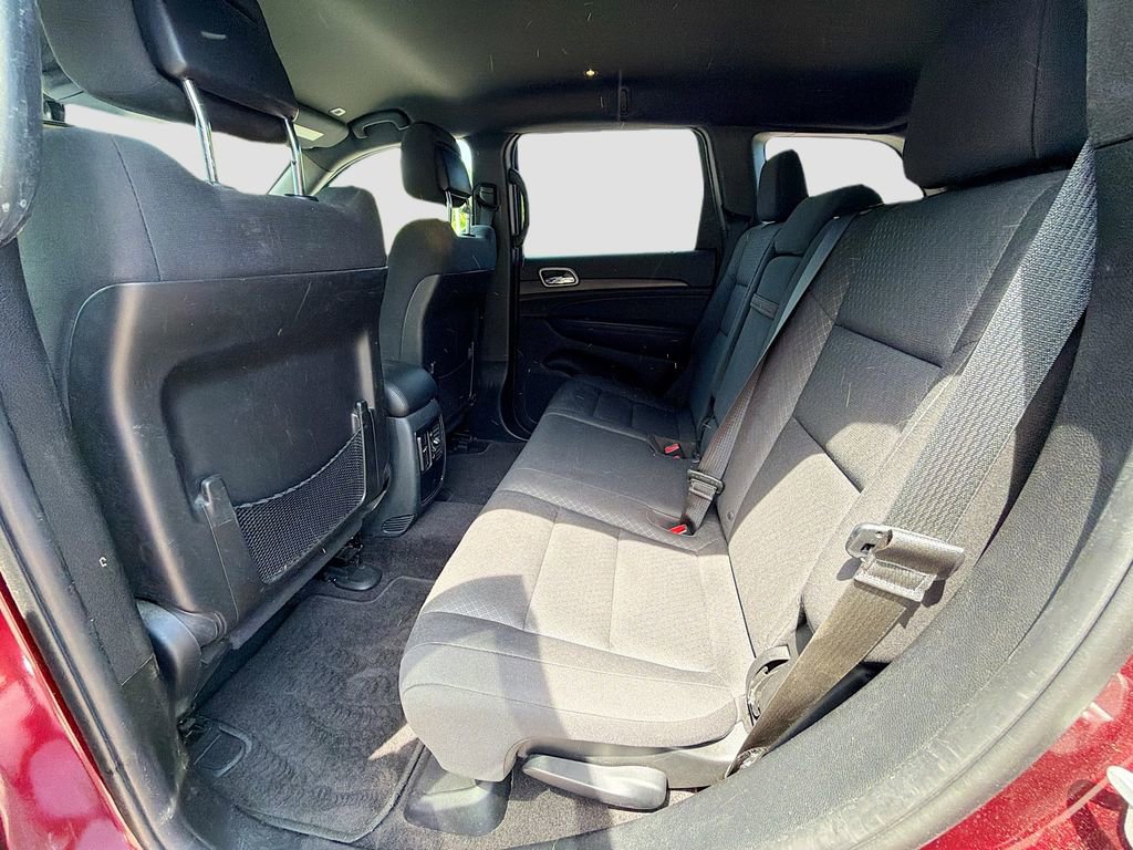 Used 2018 Jeep Grand Cherokee Laredo AWD/4WD image 19